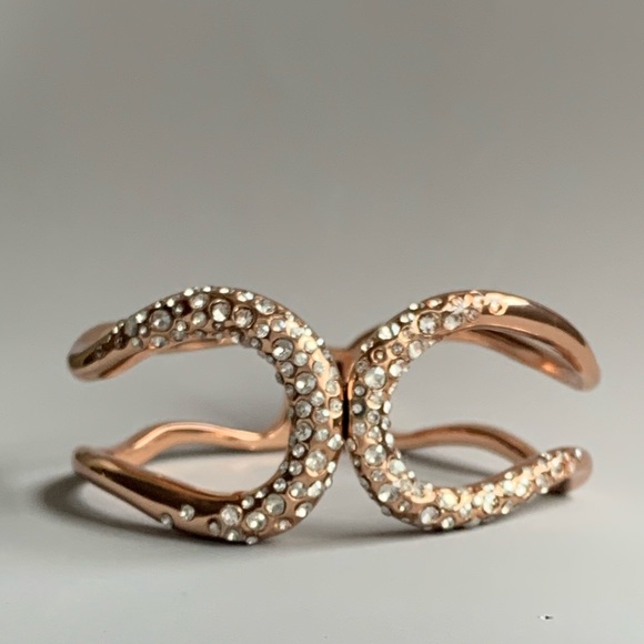 ALEXIS BITTAR • Rose Gold Miss Havisham Hinged Crystal Dusted Bangle Bracelet - Picture 3 of 9